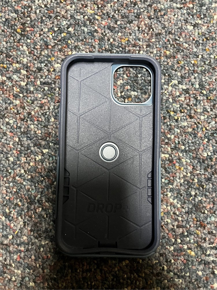 OtterBox COMMUTER Series Case for iPhone 13
