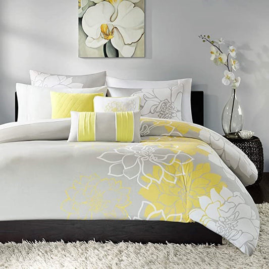 Madison Park Brianna 6 Piece Printed Cotton Quilt Set with Throw Pillows - Grey/Yellow - King
