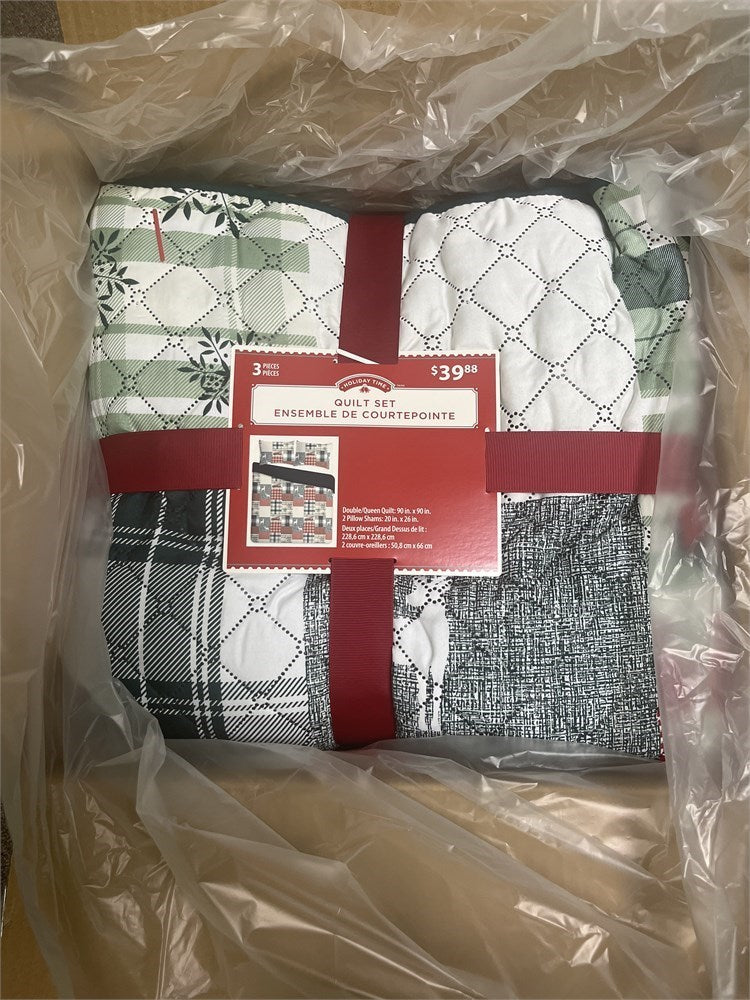 Holiday Time Quilt Set