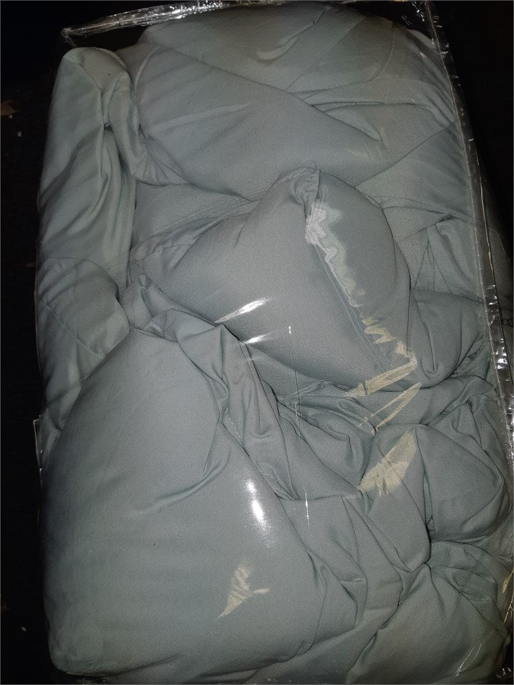 Dasean Microfiber Traditional Comforter Set (Queen)