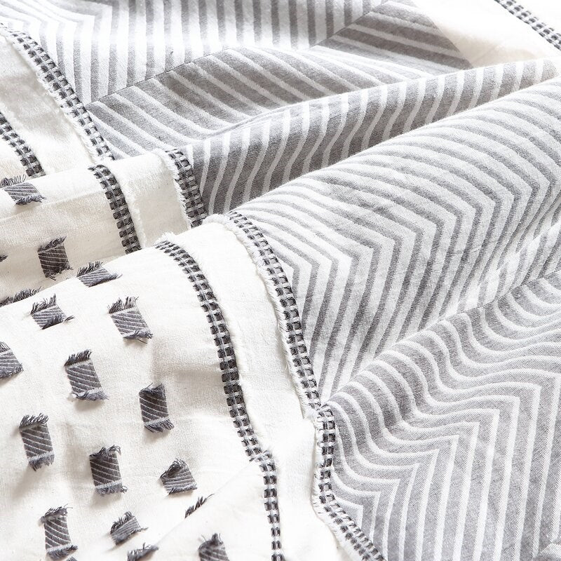Ellard Grey/White/Black Standard Cotton 5 Piece Comforter Set (King)